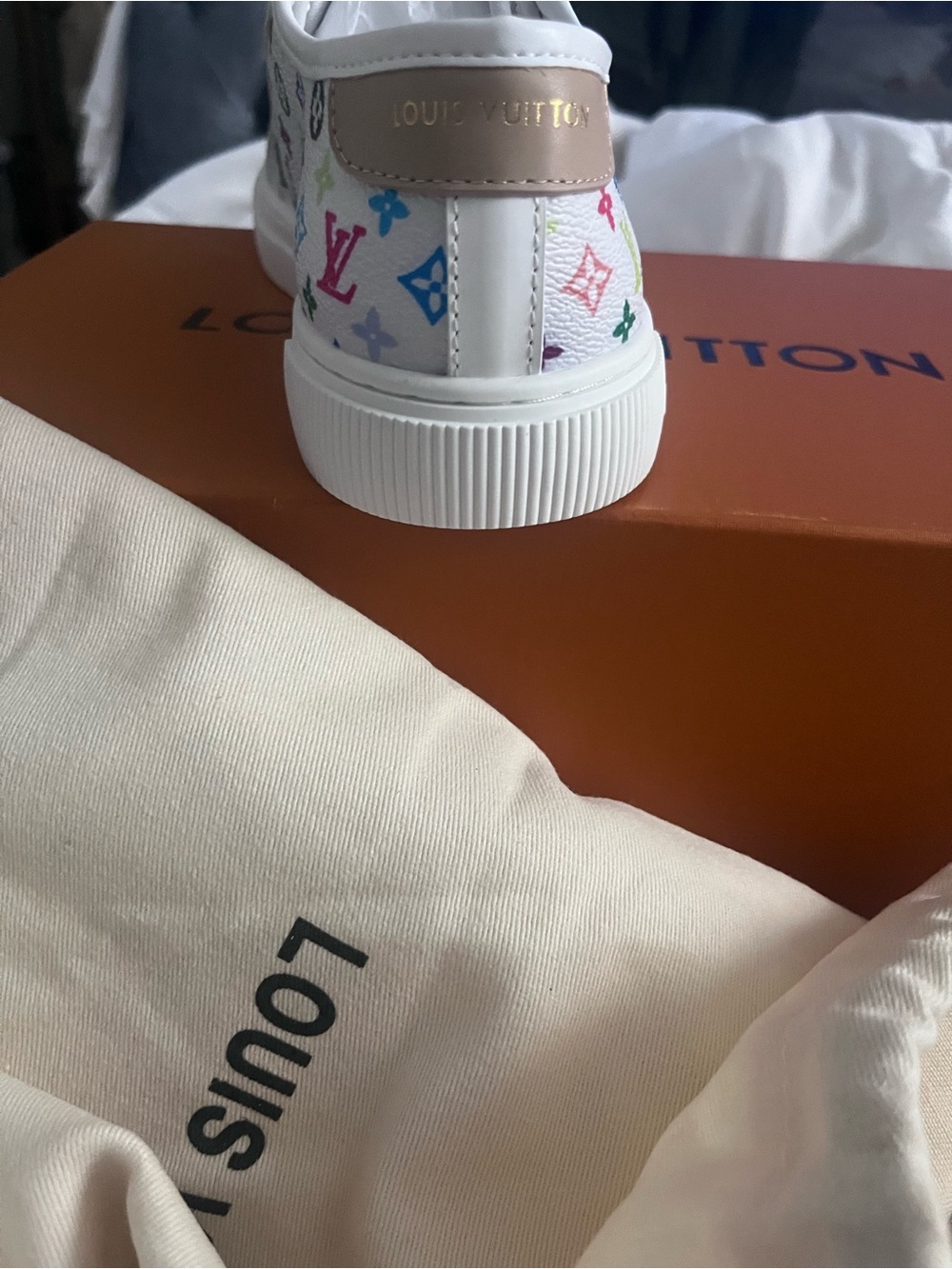 Louis Vuitton Orange Gift Box with Blue Ribbon - Picture 3 of 4